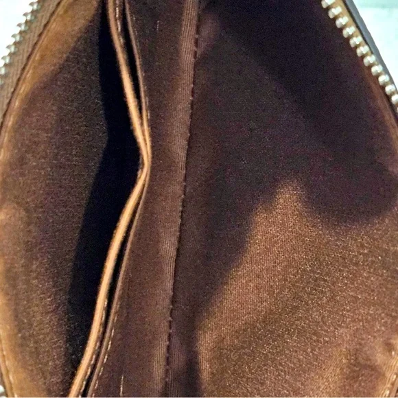 Coach Wristlet Banana - Picture 8 of 8